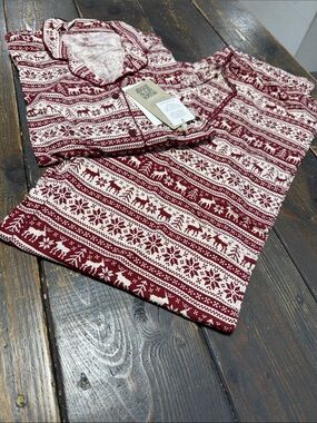 Cariloha Red and White Christmas Pajama Set  - Long Sleeve With Pants - S